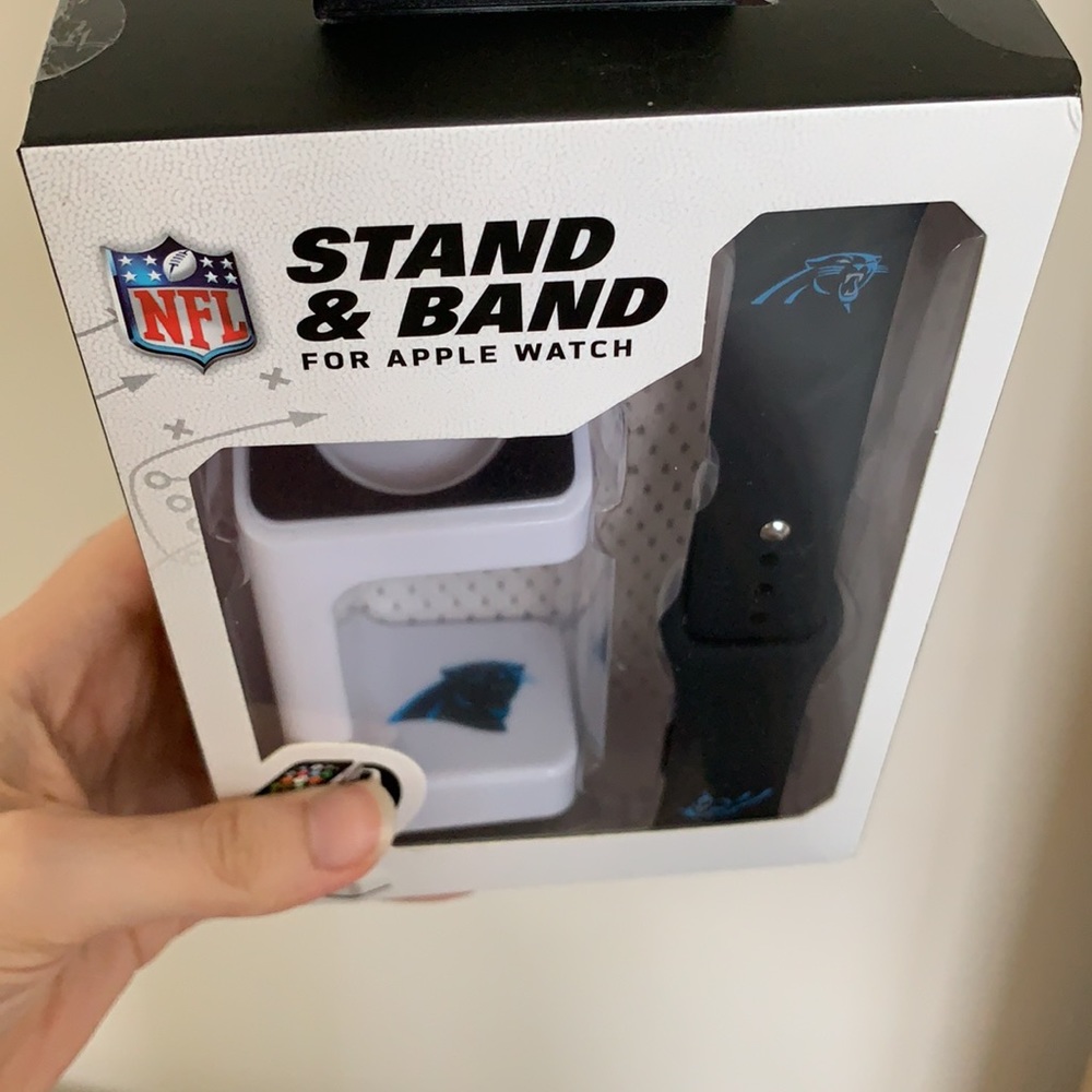 Panthers NFL Apple Watch Stand and Band - Picture 6 of 7